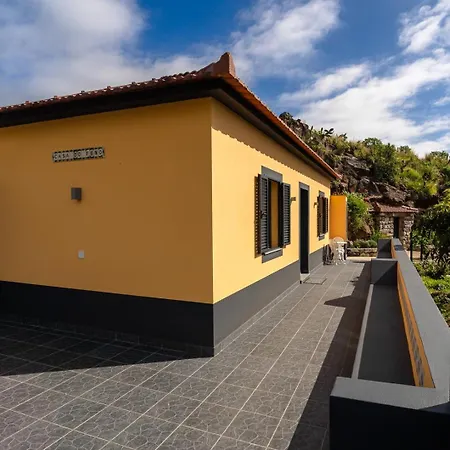 Guestready - Casa Do Feno 3* Santa Cruz (Madeira)